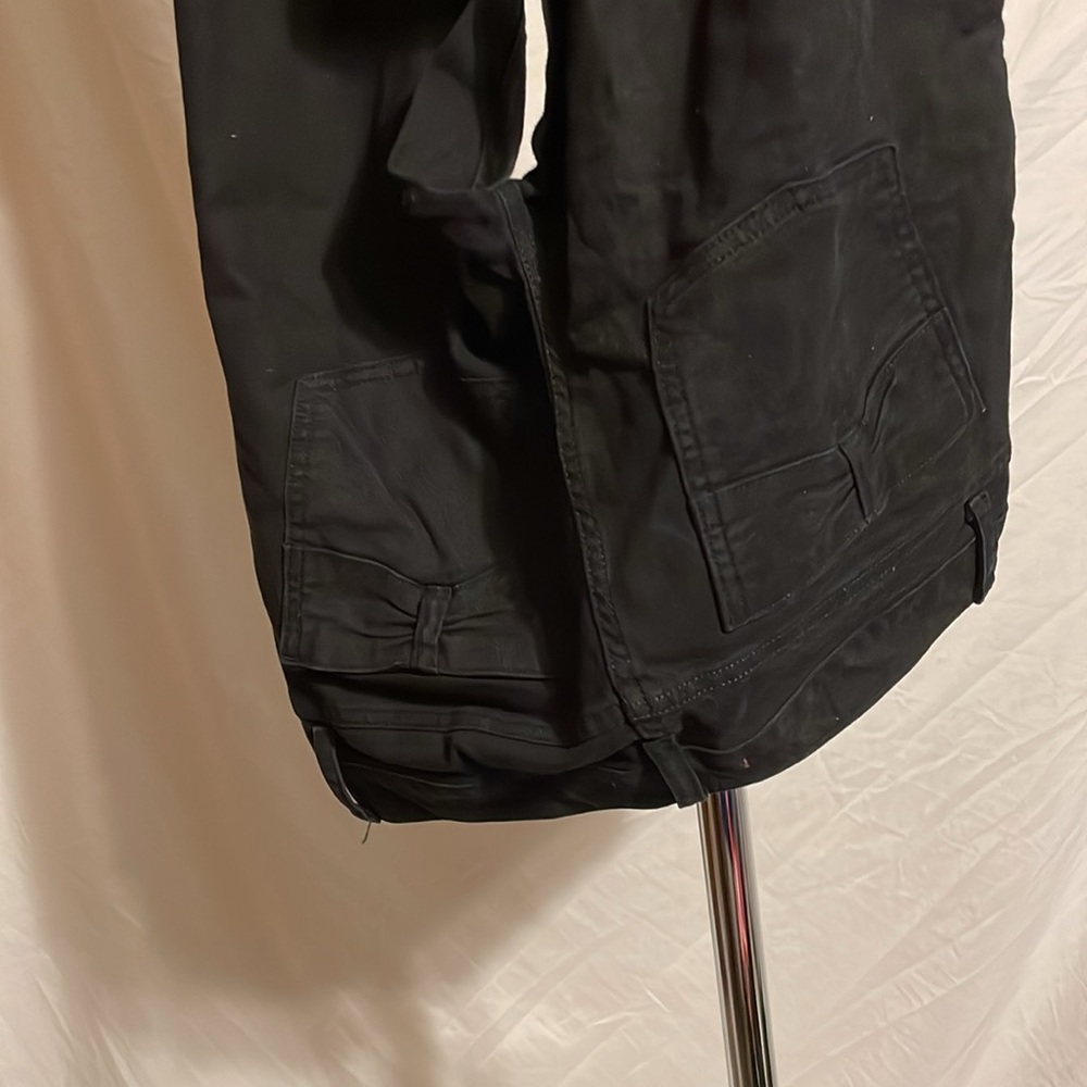 Gap - Picture 3 of 9